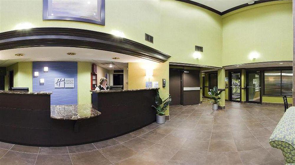 Holiday Inn Express Hotel & Suites Madison By Ihg Exteriör bild