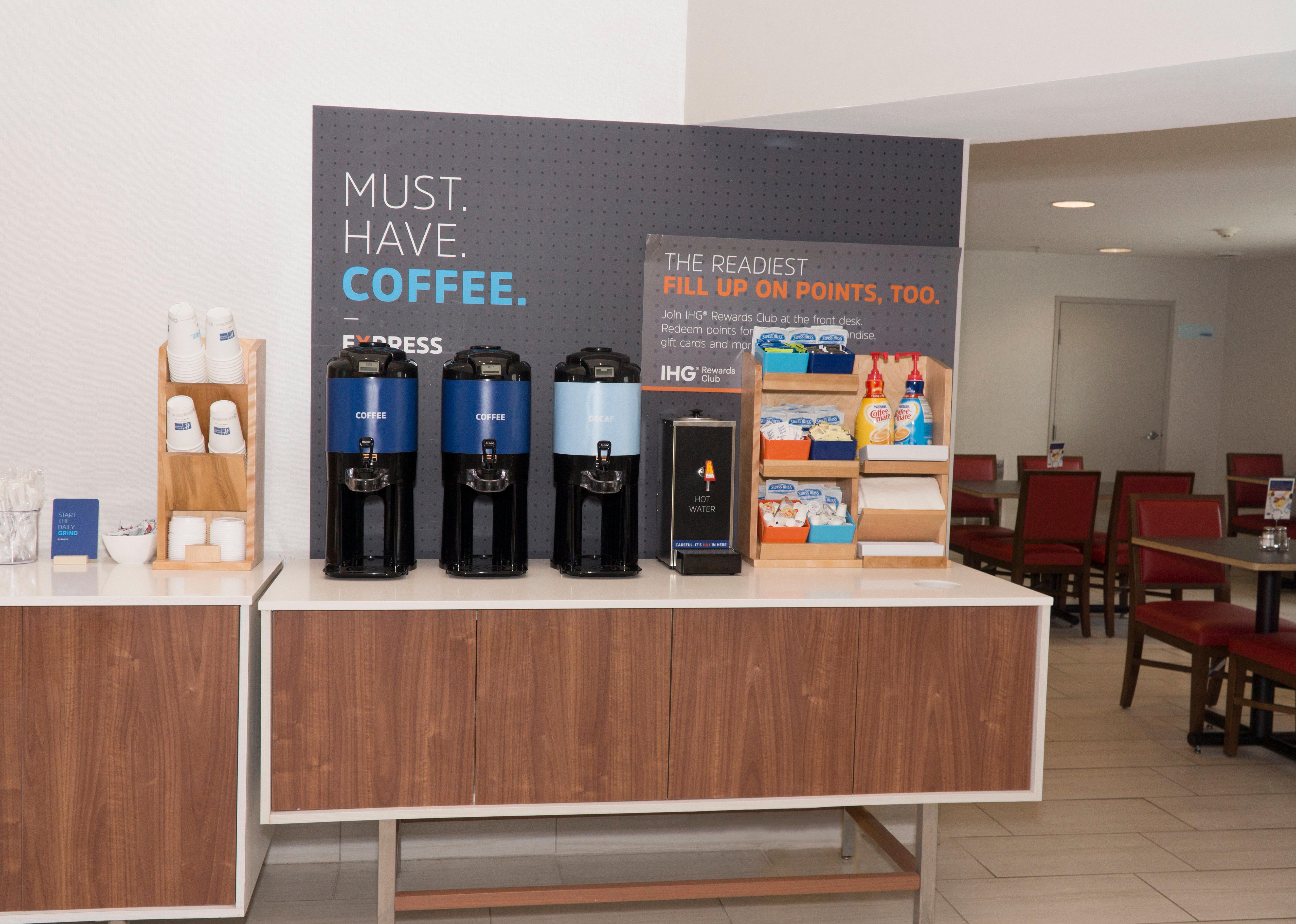 Holiday Inn Express Hotel & Suites Madison By Ihg Exteriör bild