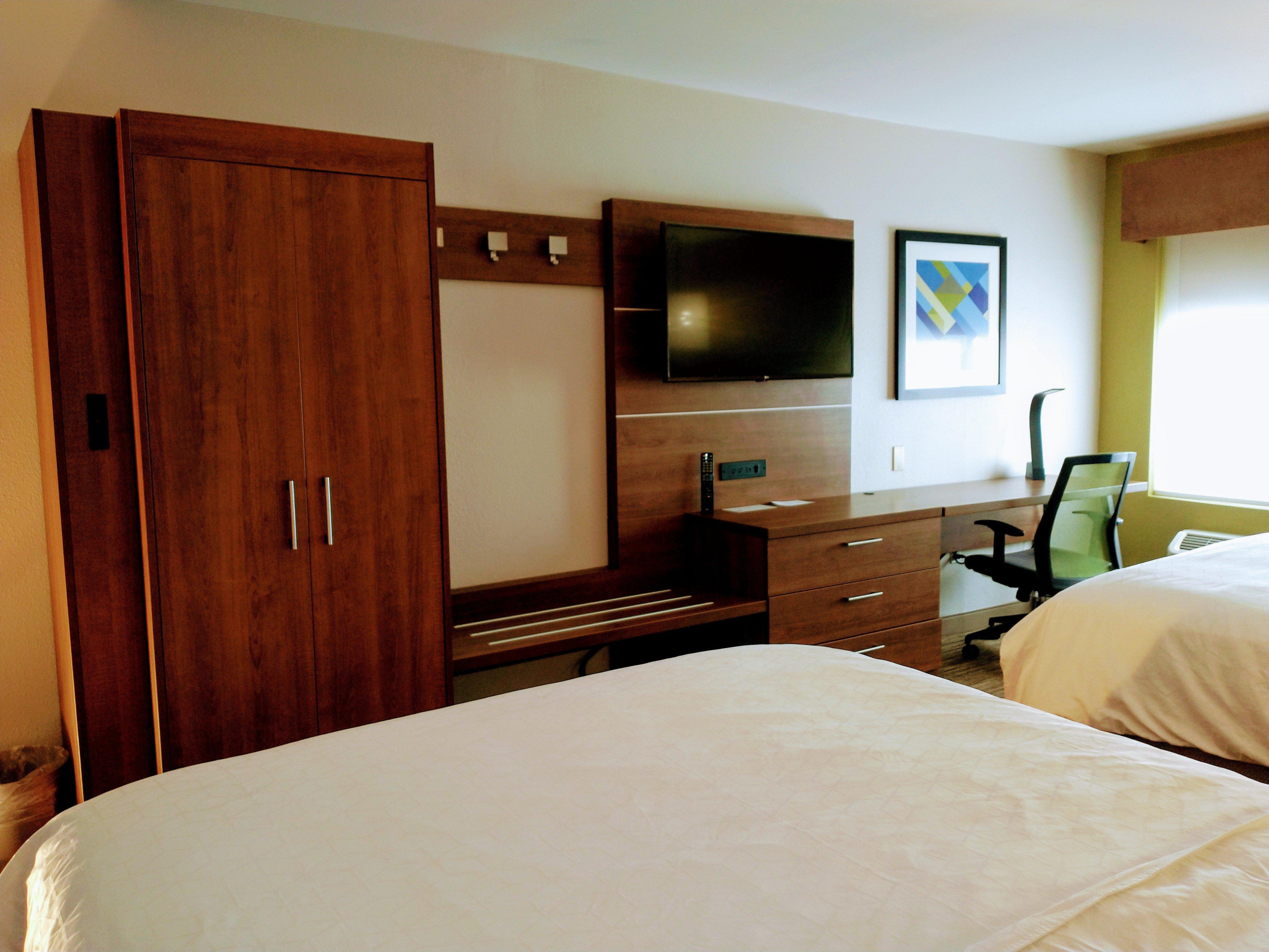 Holiday Inn Express Hotel & Suites Madison By Ihg Exteriör bild