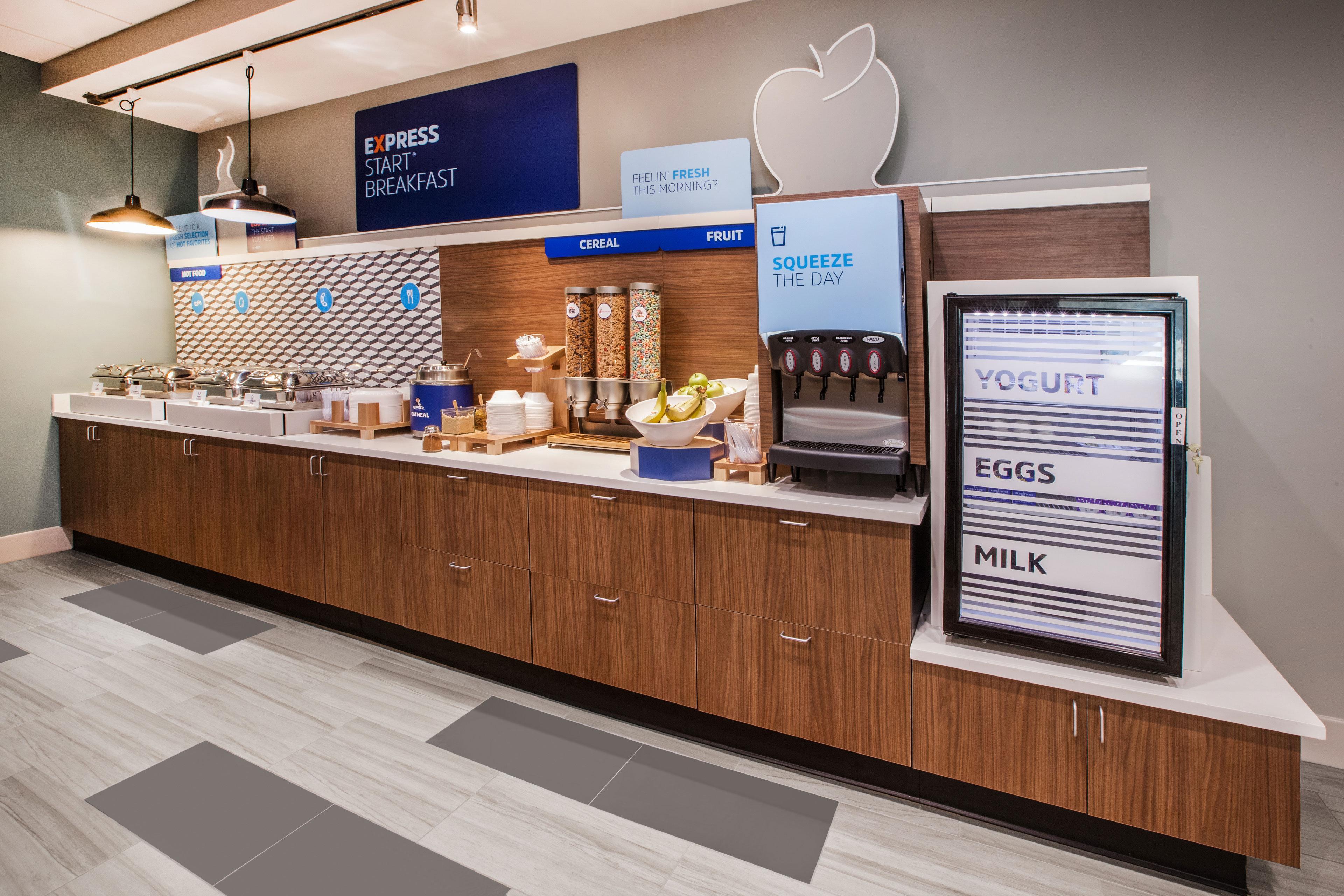Holiday Inn Express Hotel & Suites Madison By Ihg Exteriör bild
