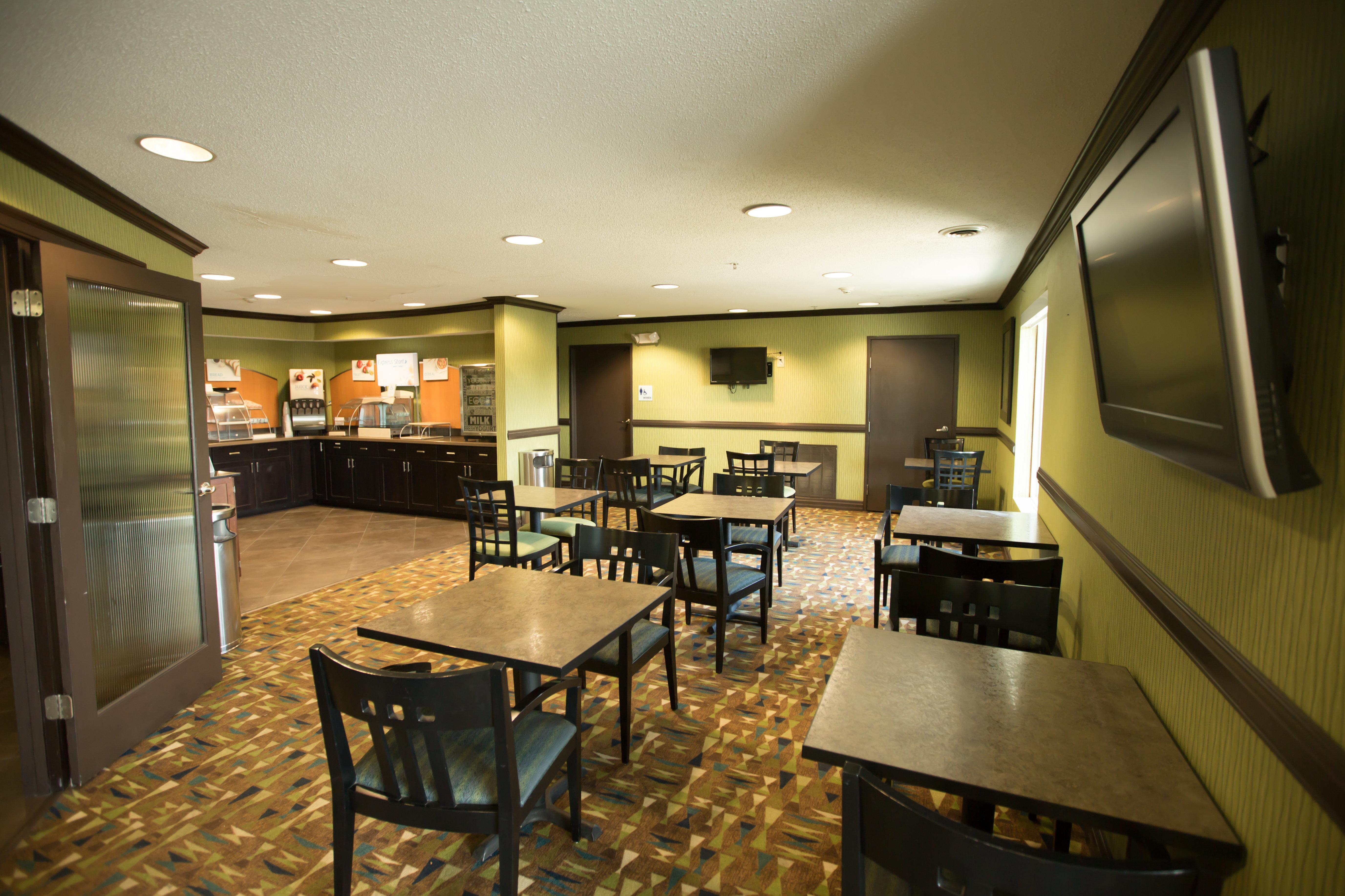 Holiday Inn Express Hotel & Suites Madison By Ihg Exteriör bild