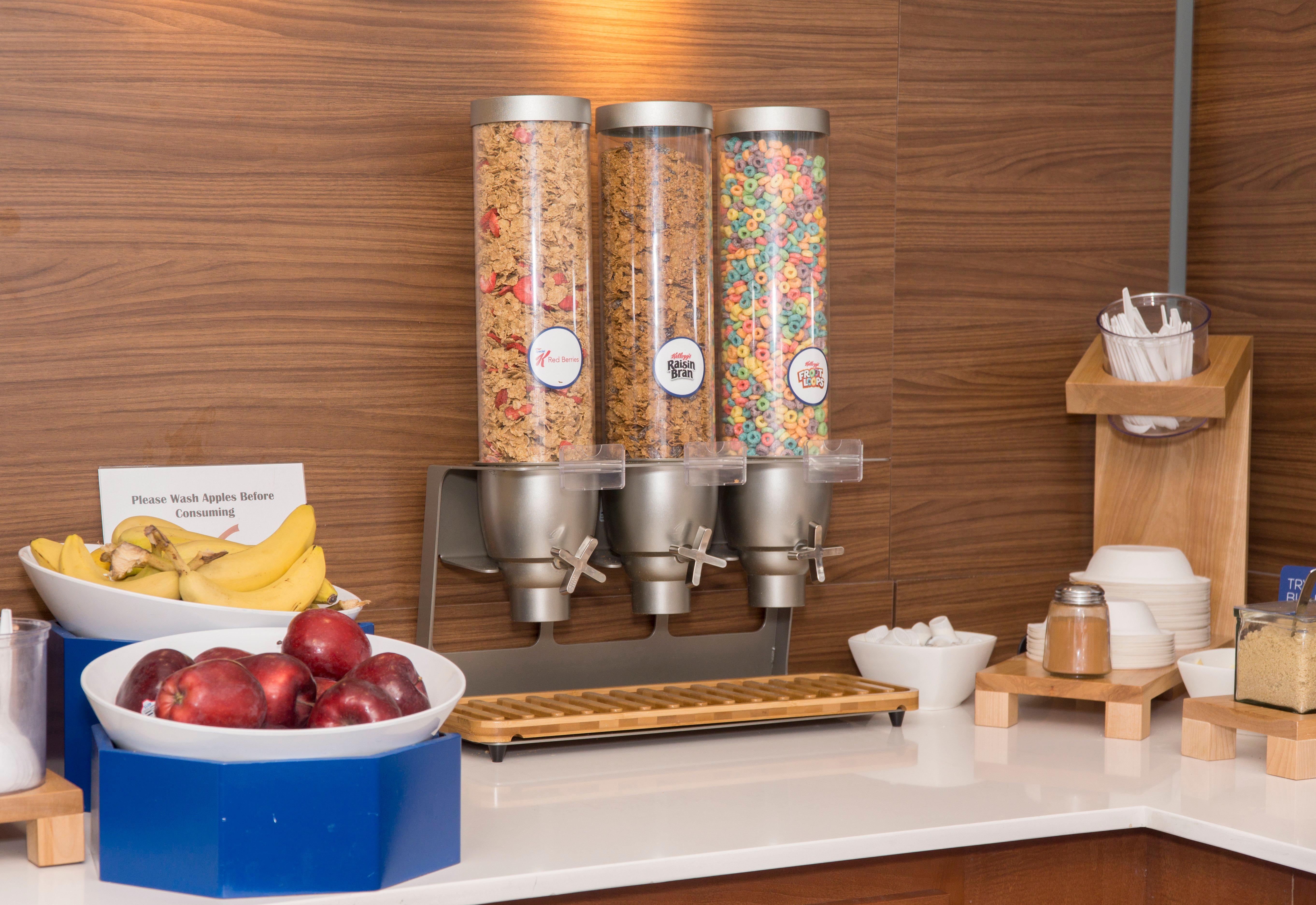 Holiday Inn Express Hotel & Suites Madison By Ihg Exteriör bild