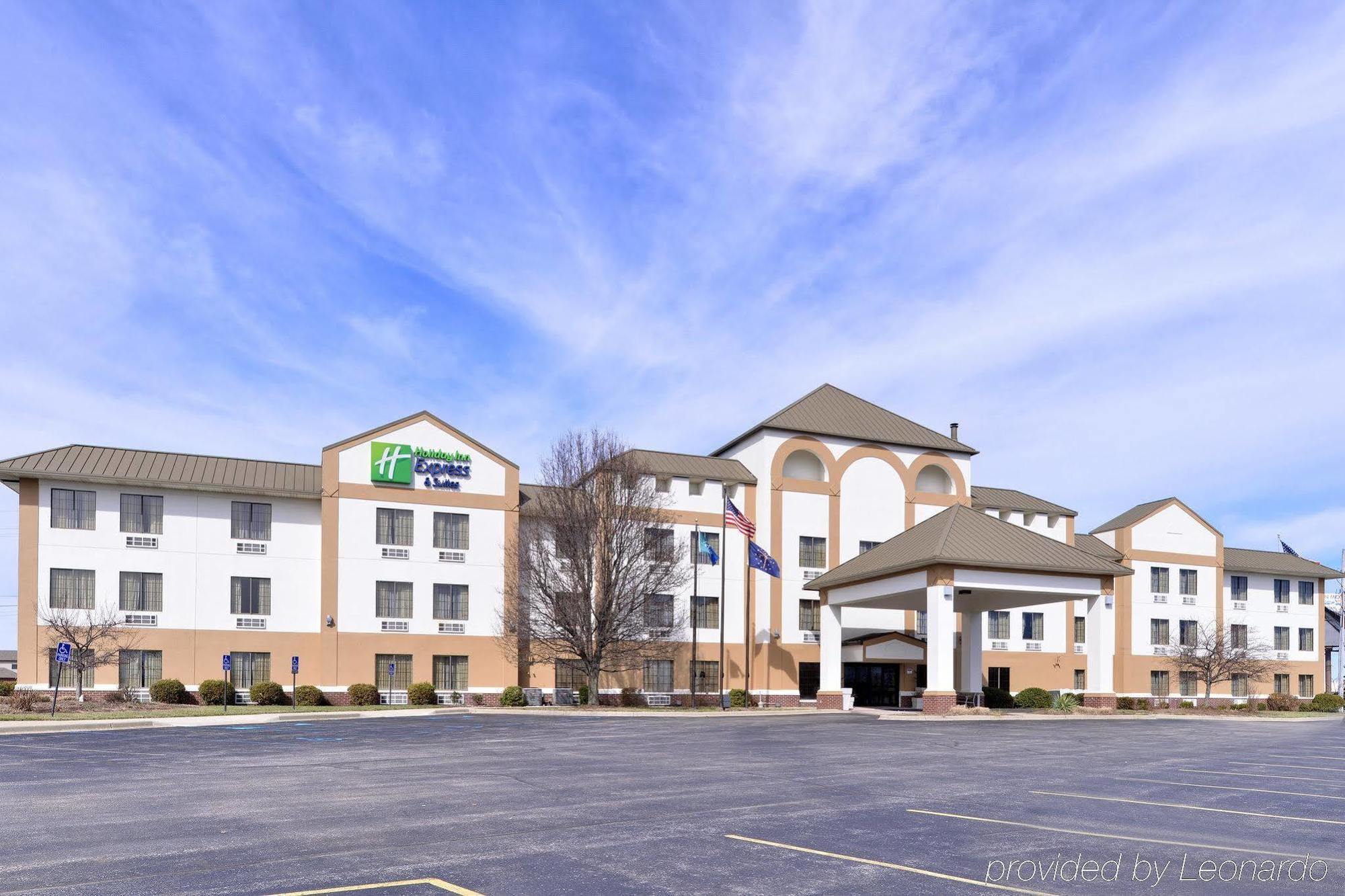 Holiday Inn Express Hotel & Suites Madison By Ihg Exteriör bild